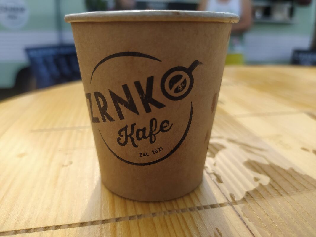 Káva v Zrnko kelímku